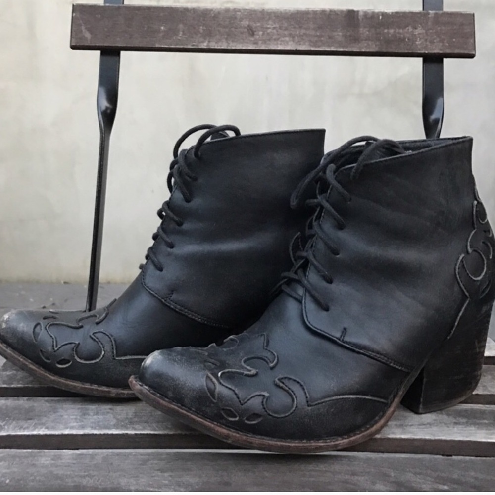 ISO Jeffrey Campbell